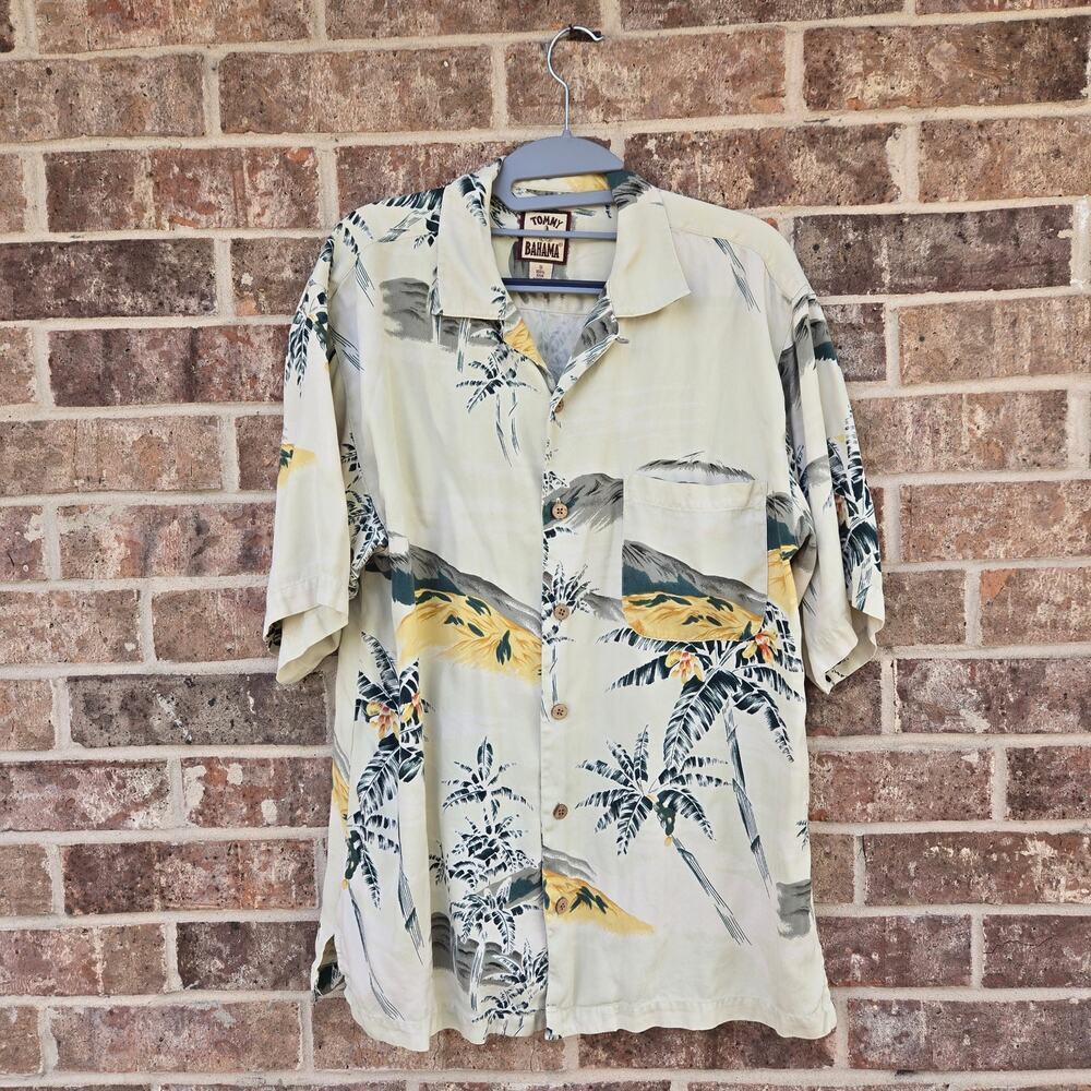 VINTAGE Tommy Bahama Tropical Print 100% Silk Shirt Size Small